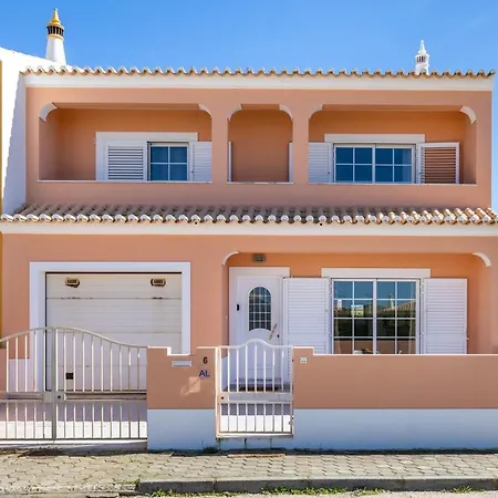 Semesterbostad Sweet *